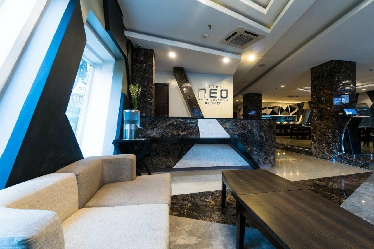 Hotel Neo - Kuta, Jelantik Legian Exterior foto